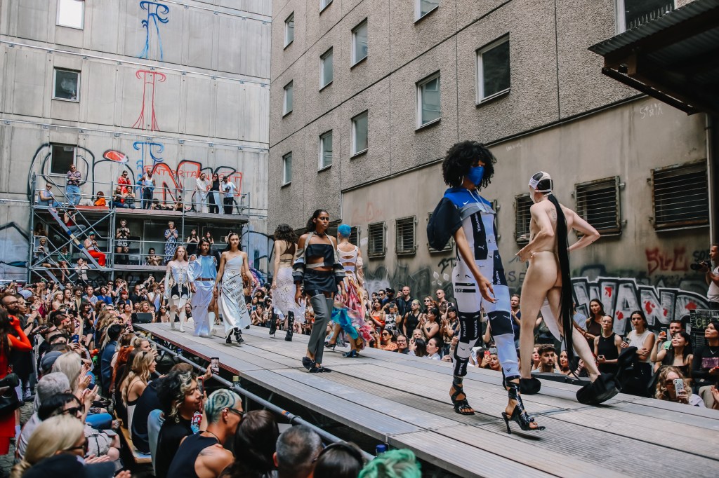 Platte Award Melisa Minca "In Recovery" © Frank Schröder